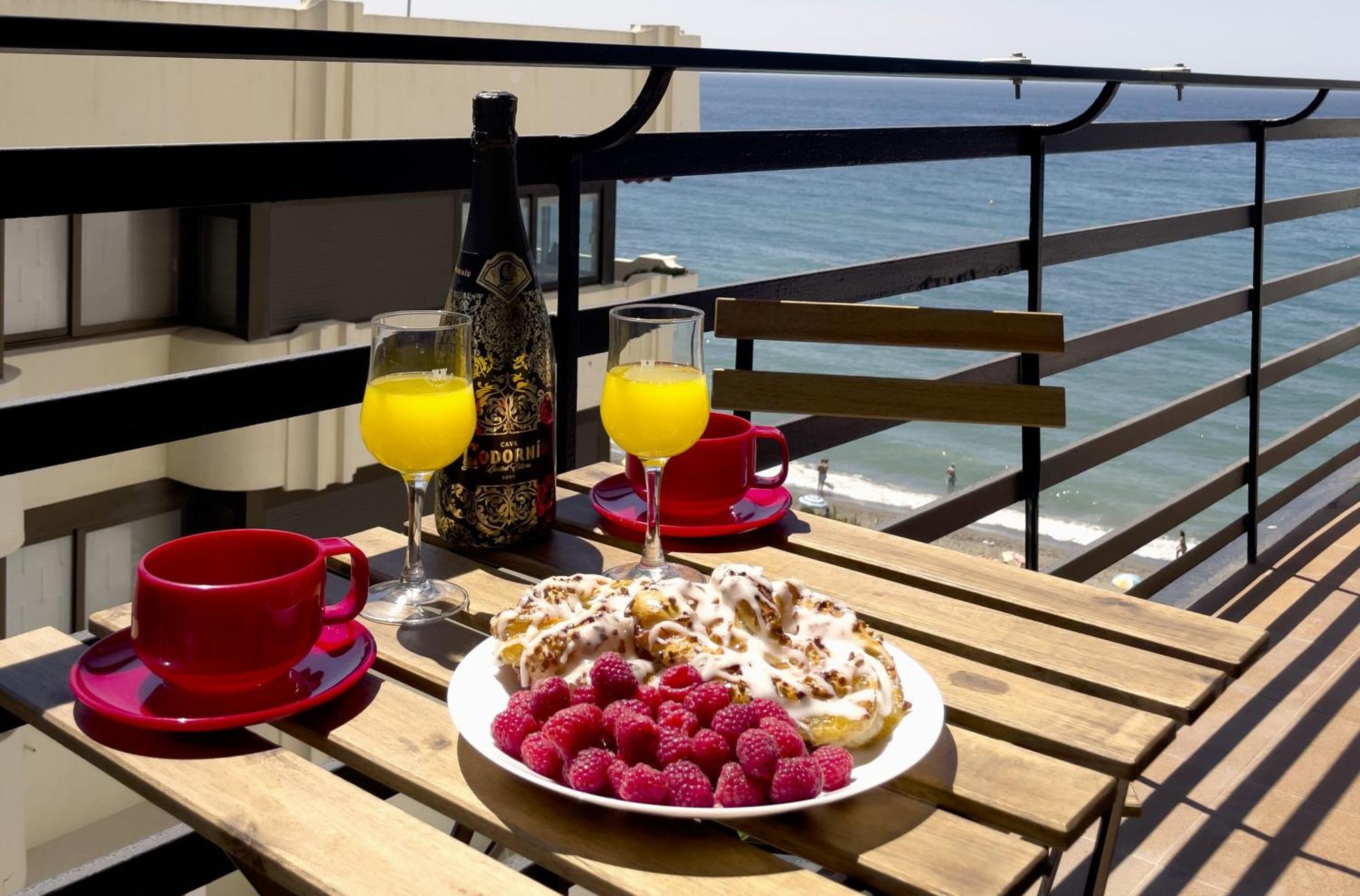 Mediterraneo 508. Fantastic Studio On The Beachfront With Sea Views. Μαρμπέλλα Εξωτερικό φωτογραφία